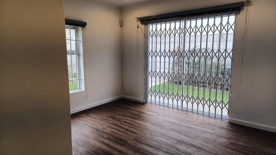 3 Bedroom Property for Sale in Parklands North Western Cape